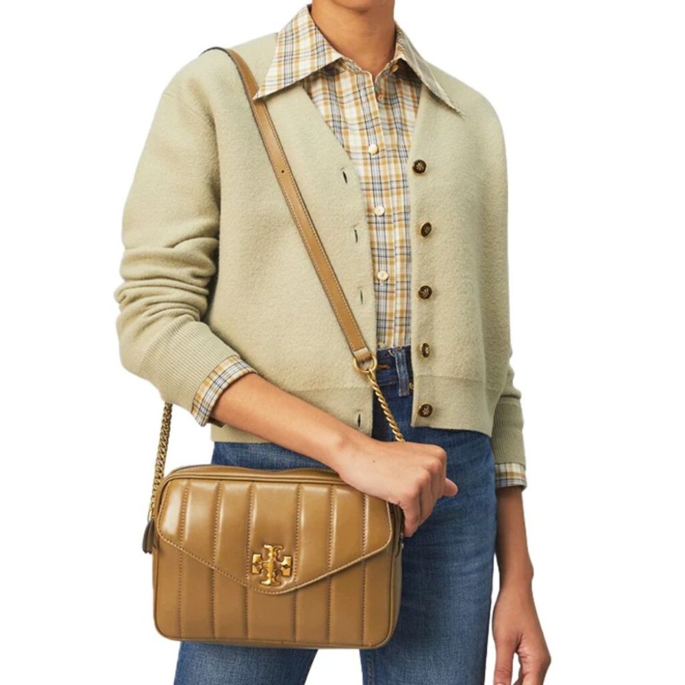 🔥NeW! Tory Burch Kira Quilted Camera Bag - Picture 6 of 17